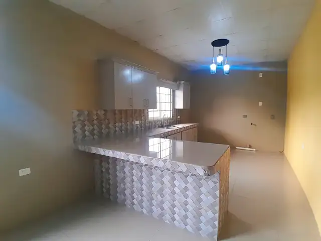 1-bedroom apartment in Ali's Drive, Aranguez to rent, Aranguez